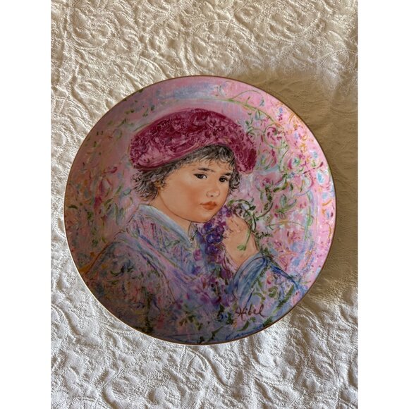 Edna Hibel "Le Marquis Maurice Pierre" Limited Edition Decorative Plate 6094/127 - Picture 1 of 11
